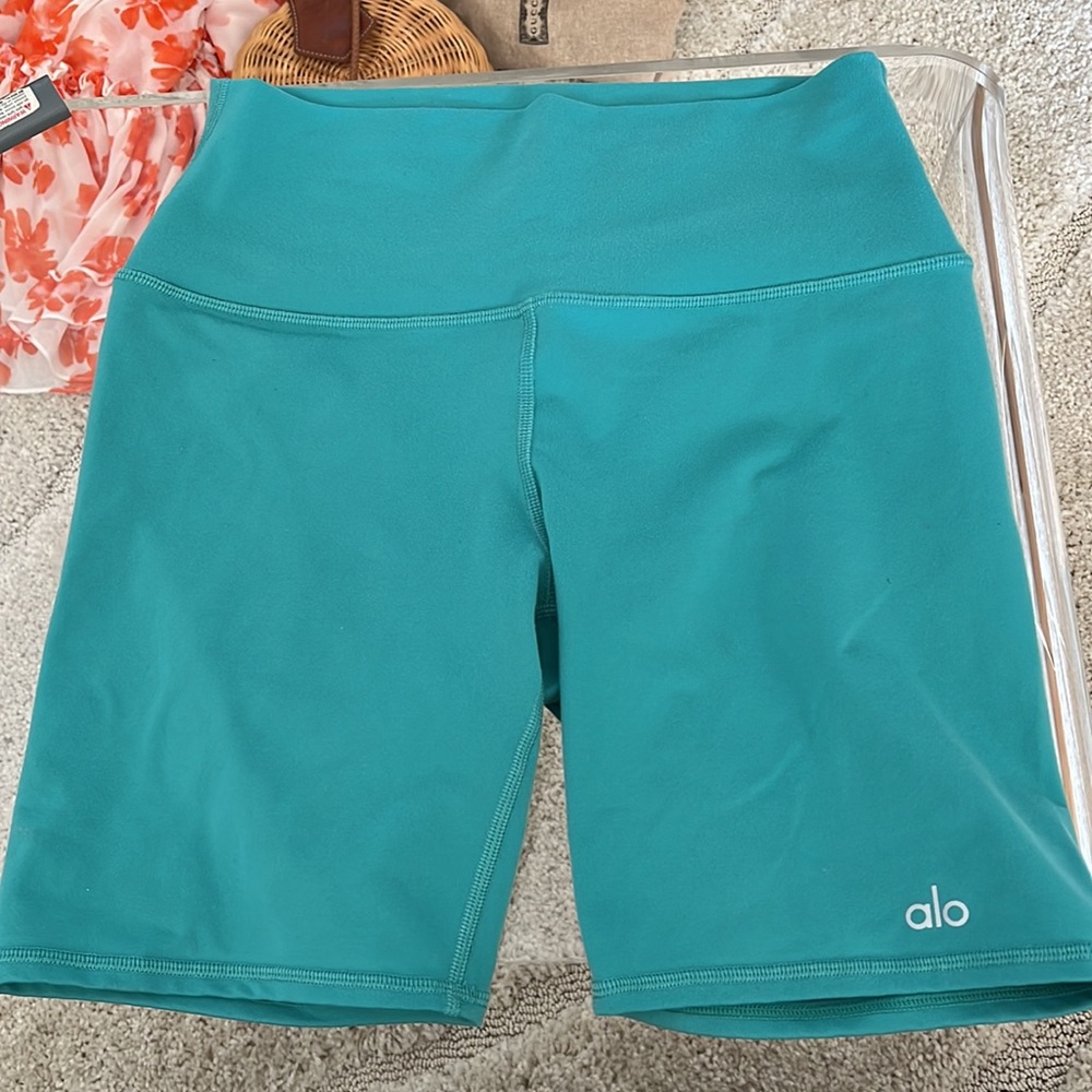 Alo Yoga Biker Shorts Teal Size Small